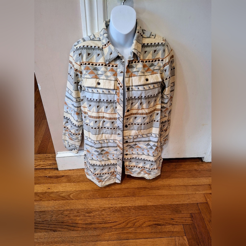 LL BEAN Signature Women's Aztec Tribal Style Button Down Shirt SZ Med LL Bean - Picture 1 of 4